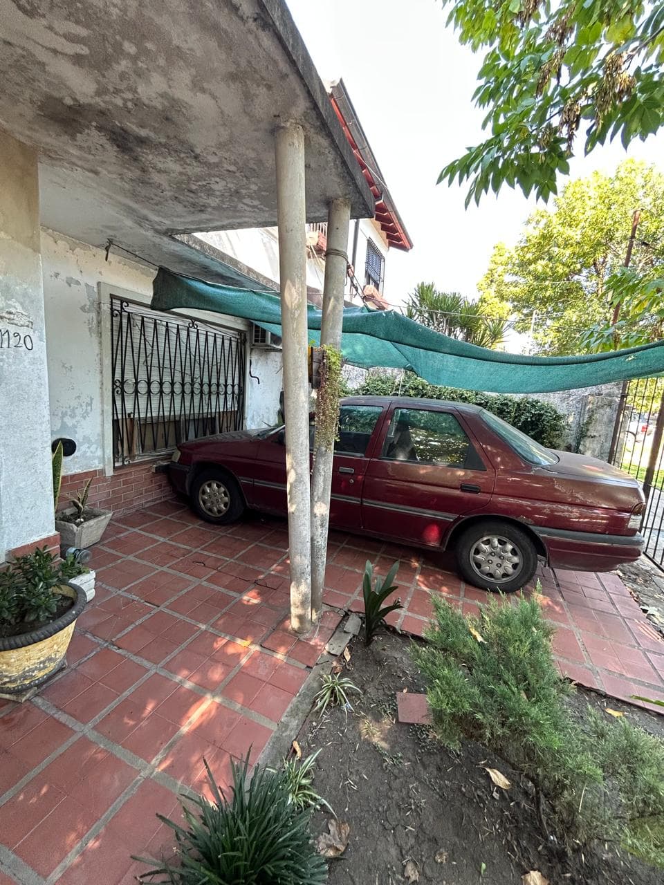 Dr. Gelpi (Jose Clierment) 1120, entre Juan
Arengreen y Gral. Iriarte. Ituzaingó Sur.